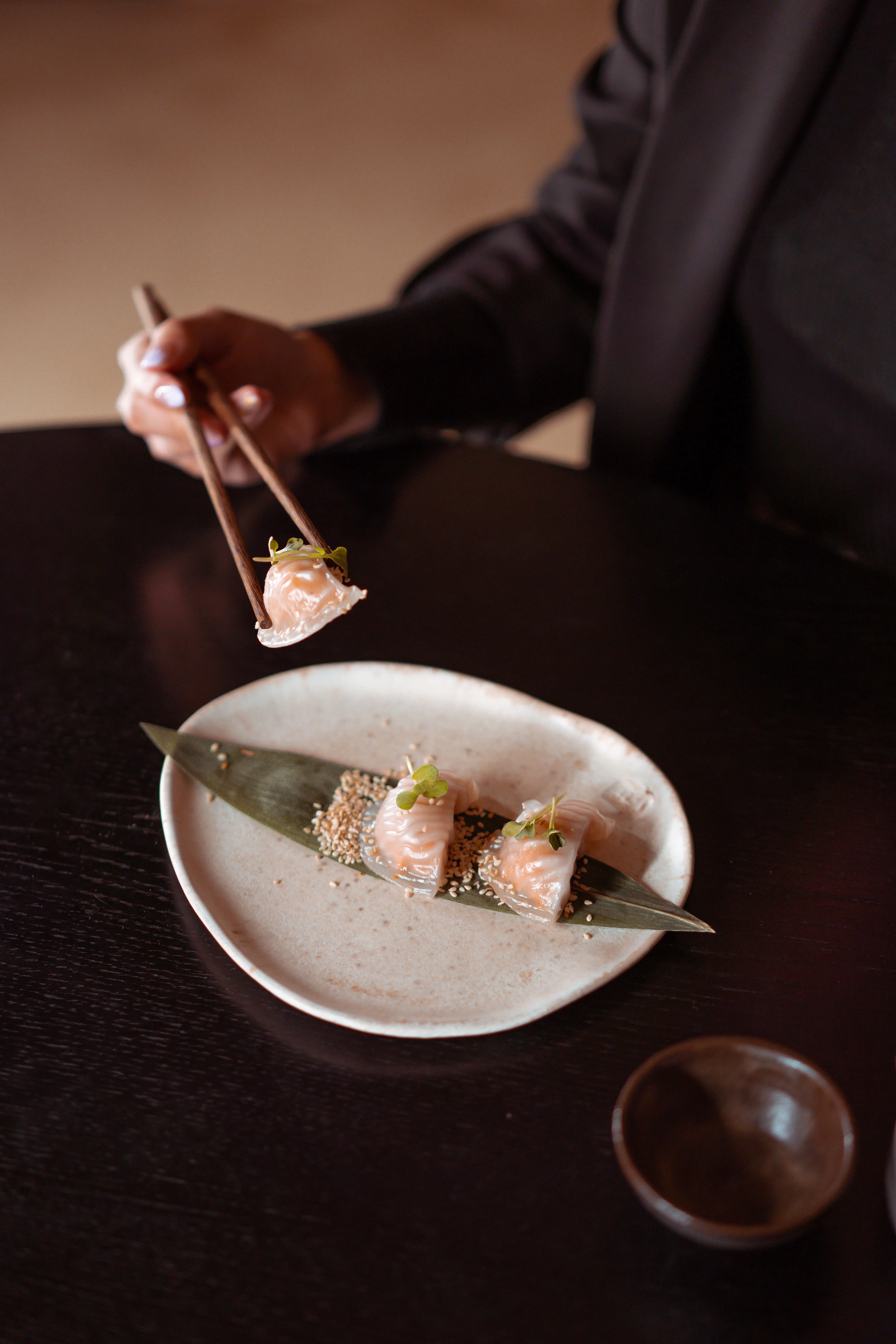 Chopsticks Etiquette: The 10 Things You Should Never Do at a Chinese Table